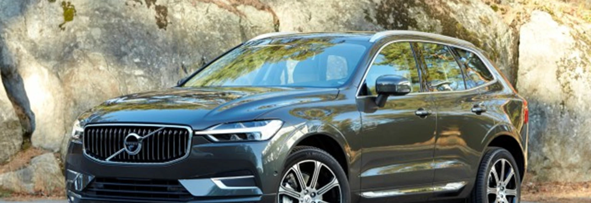 2017 Volvo XC60 mid-size SUV unmasked prior to summer launch
